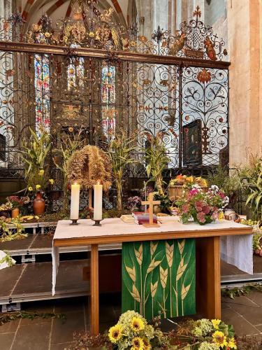 Erntedankgottesdienst & Bauernmarkt der Evangelischen Kirche