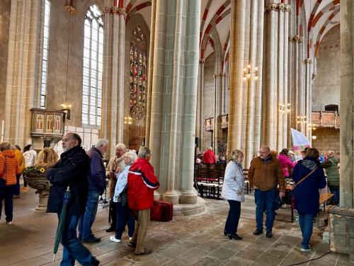 Erntedankgottesdienst & Bauernmarkt der Evangelischen Kirche