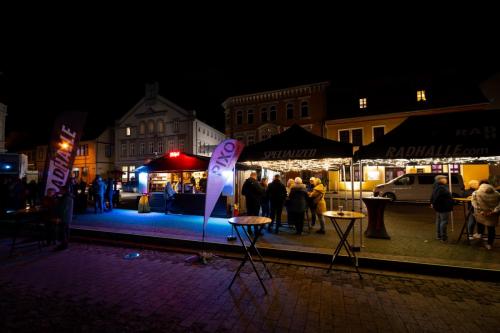 Freiheitsleuchten: am Bachplatz