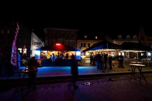 Freiheitsleuchten: am Bachplatz