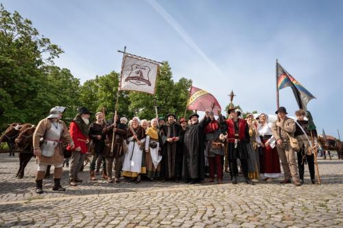 Bauernzug zum Leben erweckt Am 8. Mai 2025 zog der große Bauern
