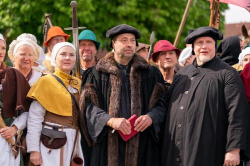 Bauernzug zum Leben erweckt Am 8. Mai 2025 zog der große Bauern